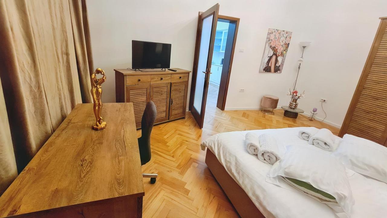 Spacious 5* Luxury In Historic Center Free Parking Cluj-Napoca Extérieur photo